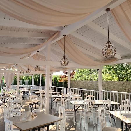 Candy Pensiune&Restaurant Dumbrava Roşie エクステリア 写真